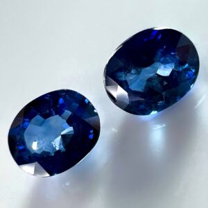 Natural Pair of Blue Sapphires 2.12 ct - Exquisite Gems - 6.2 x 5.2 mm - 6.3 x 5.1 mm