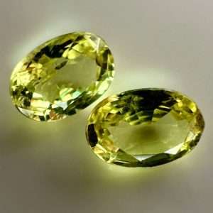 Pair of yellow sapphires, 0.43 ct - 4.2 x 2.9 mm