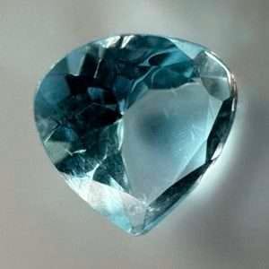 Aquamarine 0.48 ct - Brightness & clarity