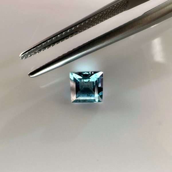 Natural Aquamarine 0,57 ct - RARE - 5 x 5 mm