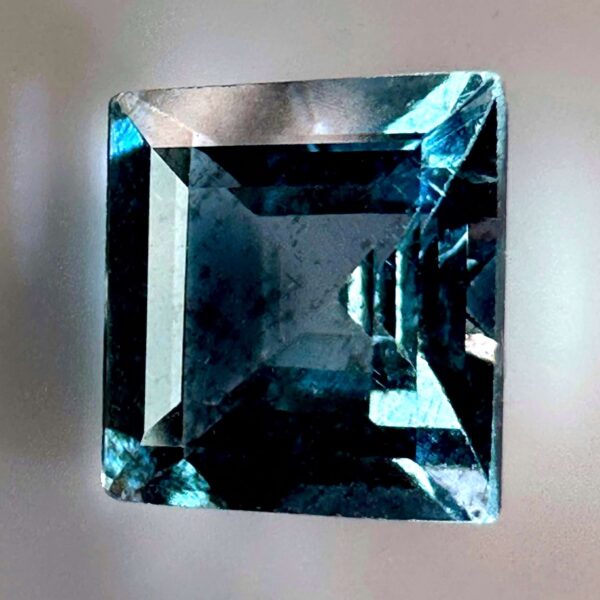 Natural Aquamarine 0,57 ct - RARE - 5 x 5 mm