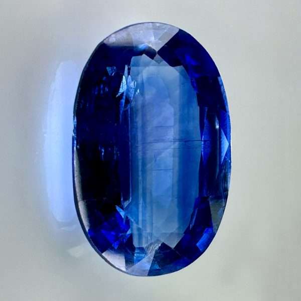 This 3.34 carat Kyanite is a rare gemstone with a vibrant blue color. Natural and untreated, it has beautiful clarity and is an ideal size for creating high-end jewelry. Originating from Nepal, this rare gemstone is perfect for collectors and designers looking for a unique gemstone.