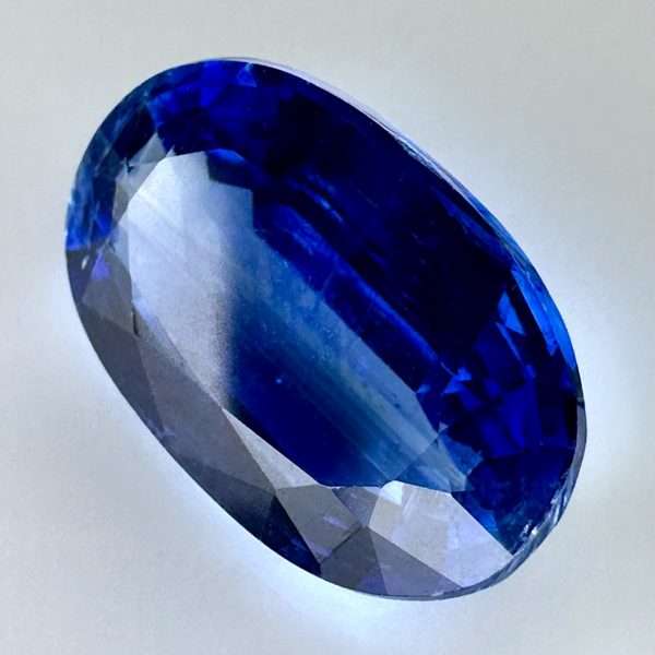 This 3.34 carat Kyanite is a rare gemstone with a vibrant blue color. Natural and untreated, it has beautiful clarity and is an ideal size for creating high-end jewelry. Originating from Nepal, this rare gemstone is perfect for collectors and designers looking for a unique gemstone.