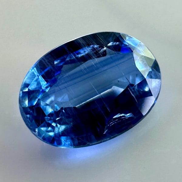 The 2.33 carat Blue Kyanite, a natural gemstone with a uniform and vibrant blue, ideal for creating exceptional jewelry. This rare gemstone, originating from Nepal, has a beautiful clarity.